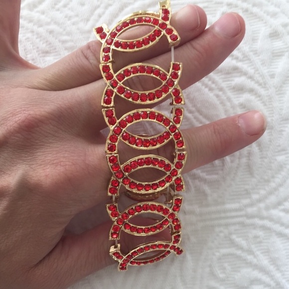 Red rhinestone stretch bracelet - Picture 4 of 4